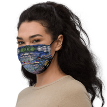 Load image into Gallery viewer, Water Lilies Premium Face Mask (EU) - Face Mask - Sabai Beauty
